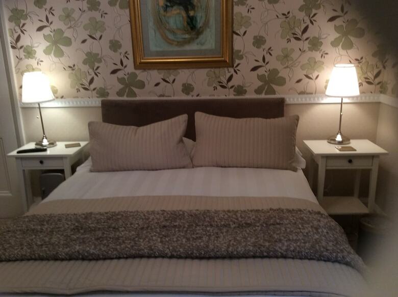Hostal Hedley Villa Guest House
