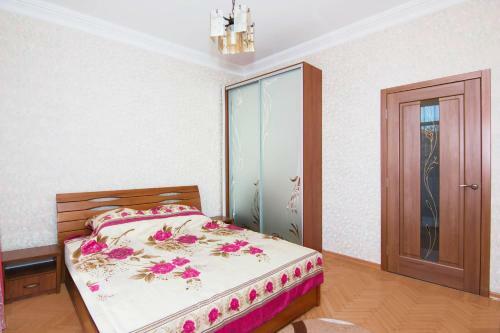 Apartments Elite Near Sovetskaya Subway Station