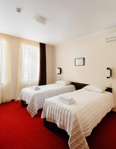 Hotel 12