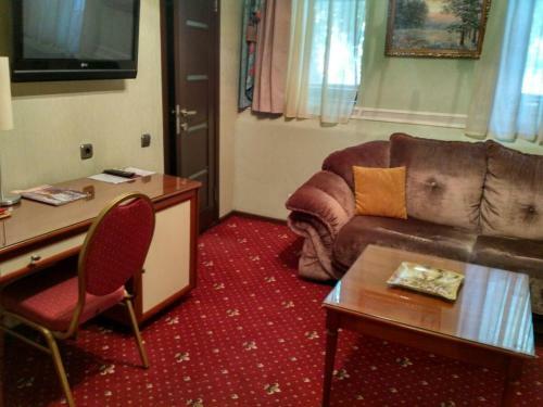 Zs Club Hotel