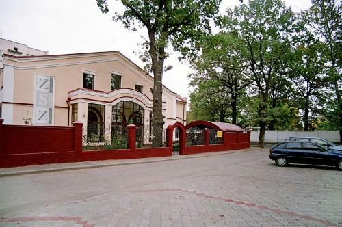 Zs Club Hotel