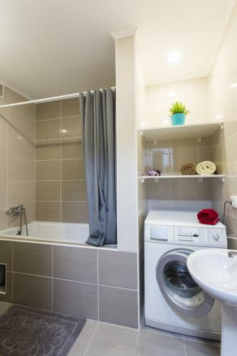 Esenina Apartment Near Botanical Garden