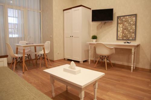 Posada Wine & Rose Boutique Hotel