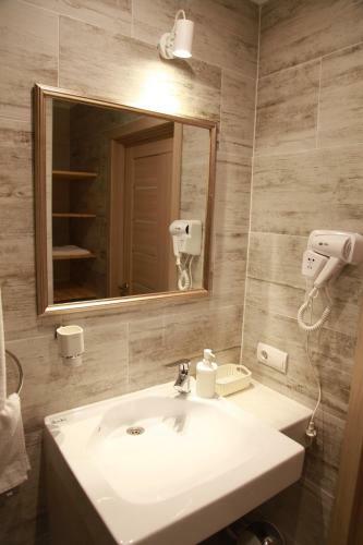 Posada Wine & Rose Boutique Hotel