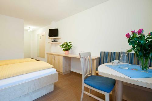Hostal Landhaus Taurer
