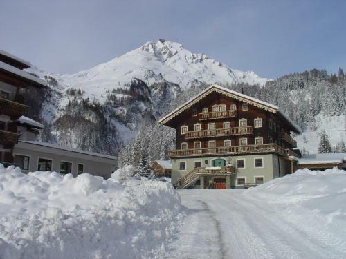 Hostal Landhaus Taurer