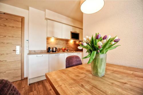 Amaris Apartments