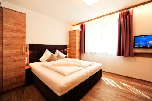 Amaris Apartments