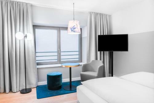 Hotel Stage 12