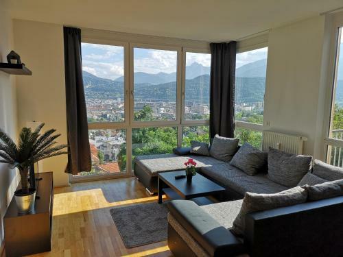 Innsbruck City View Apartment
