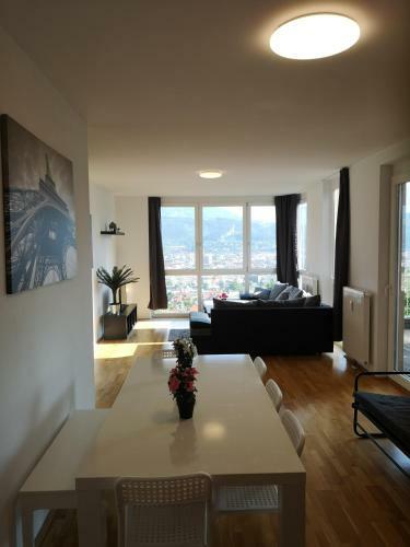 Innsbruck City View Apartment