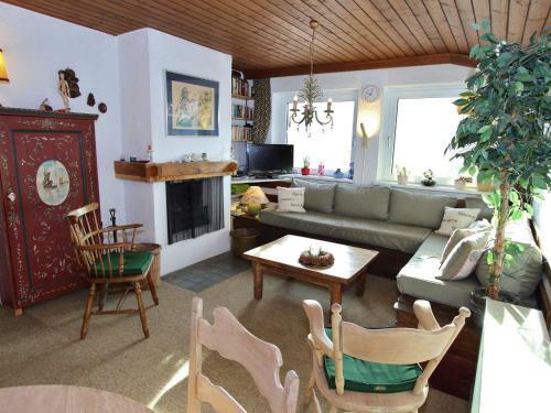 Spacious Chalet In Niedernsill With Skiing Nearby