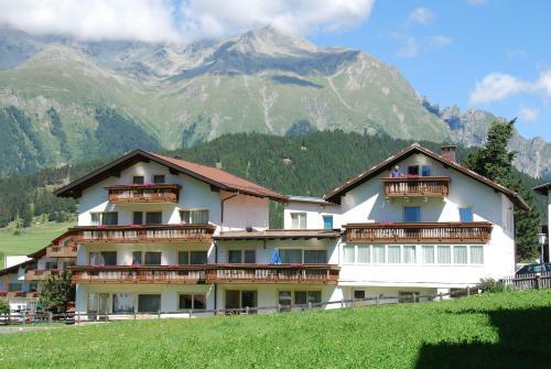 Hostal Alpenpension Regina