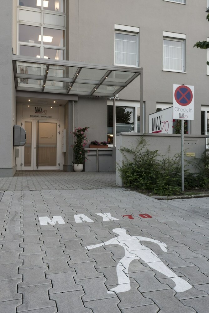 Hotel Max 70