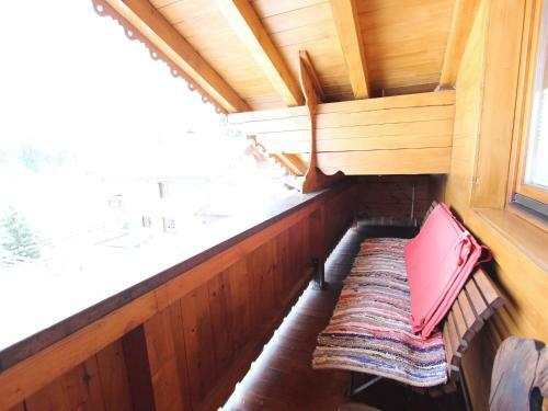 Apartment With Ski Storage, Balcony, Parking, Seating Area