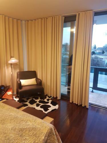 Deluxe Apartment & Suite