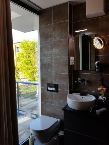 Deluxe Apartment & Suite