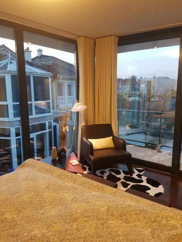 Deluxe Apartment & Suite
