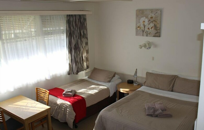 Kaniva Midway Motel