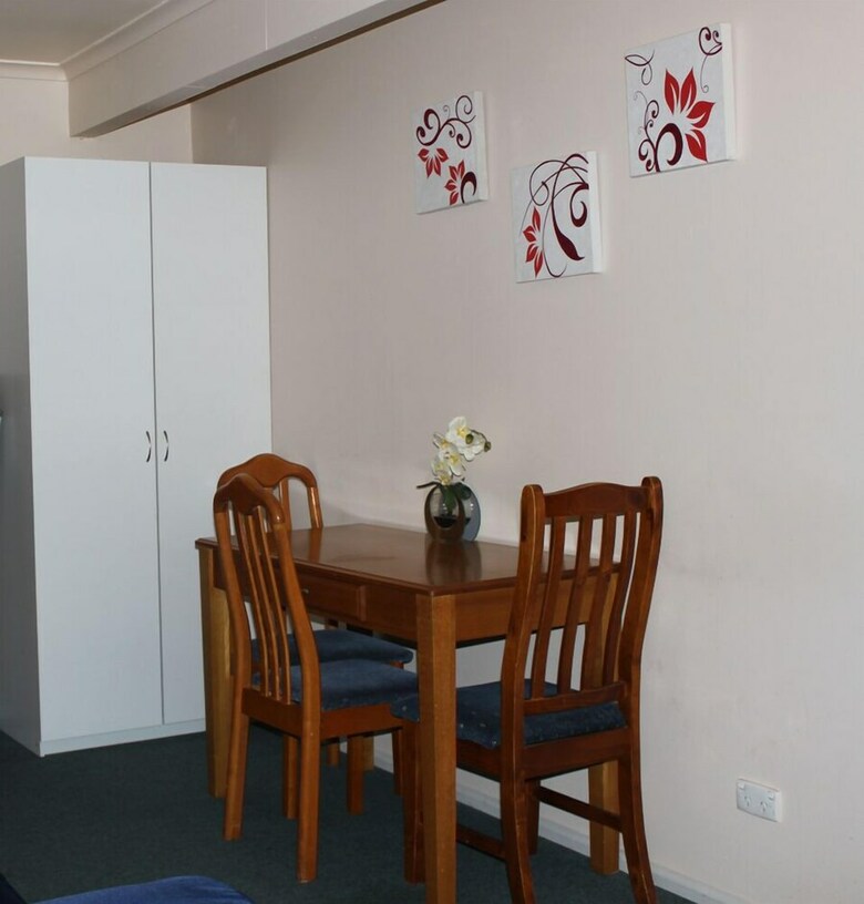 Kaniva Midway Motel