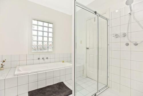 Apartamento 44 Ferguson Road - Quiet And Private And Welcomes Pets