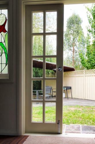 Gellibrand River Gallery Accommodation