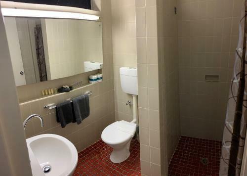The Stuart Hotel-motel