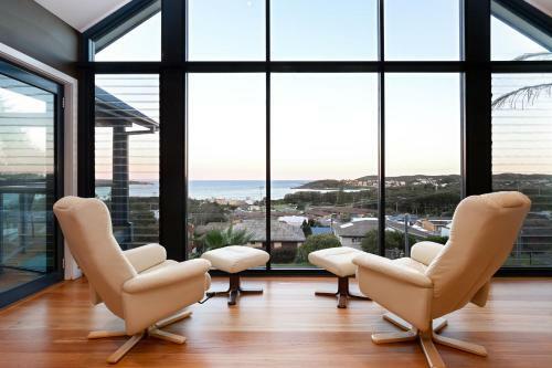 Venabu On Garuwa - Fingal Bay