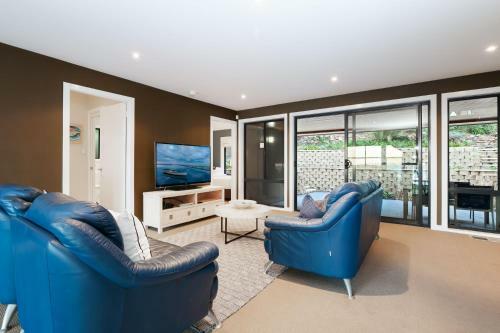 Venabu On Garuwa - Fingal Bay