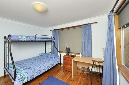 Pet Friendly Lentara St 10 - Fingal Bay