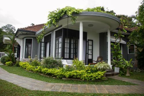 Hostal Castle Hill Guest House