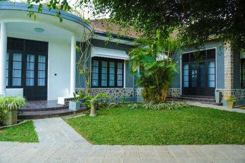 Hostal Castle Hill Guest House