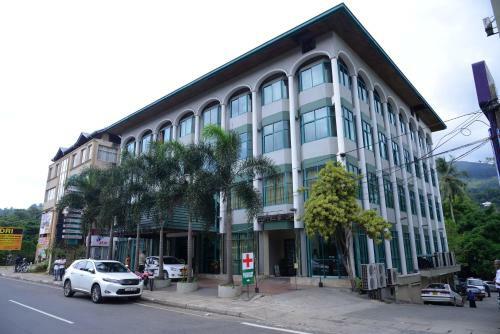 Hostal The Royal Mall