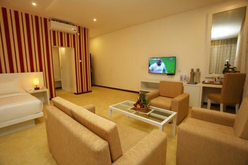 Hotel Randholee Luxury Resort