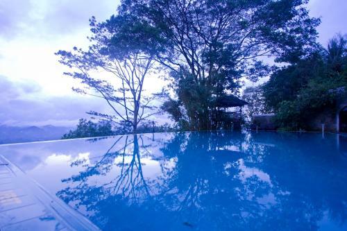 Hotel Randholee Luxury Resort