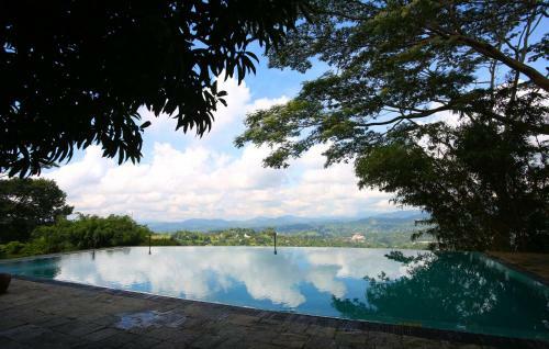 Hotel Randholee Luxury Resort