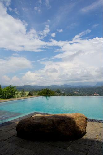 Hotel Randholee Luxury Resort