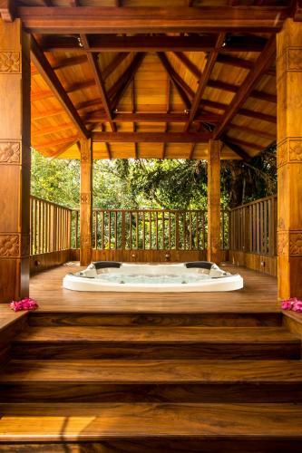 Hotel Randholee Luxury Resort