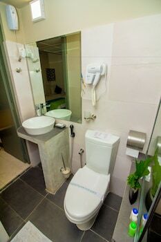 Settle Inn Tourist Lodge