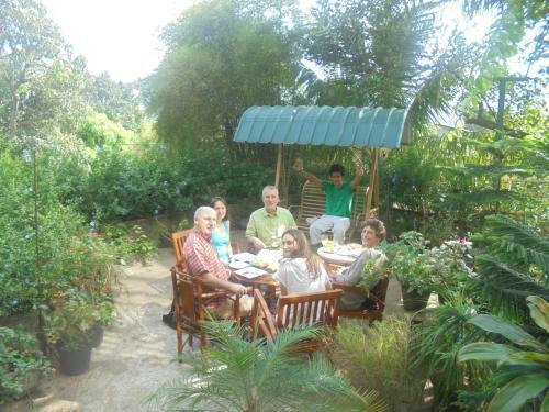 Hostal Suisse View Residence