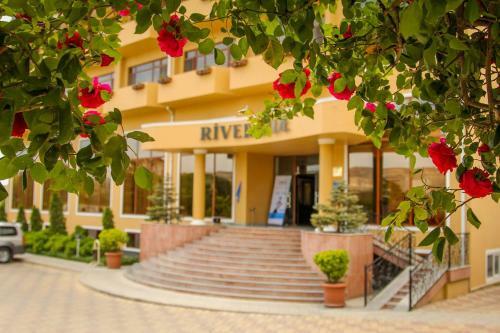 River Side Hotel