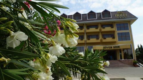River Side Hotel