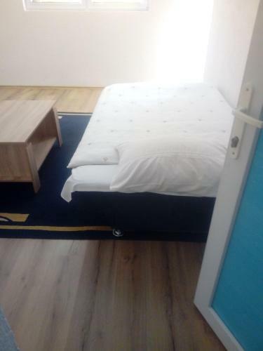 Apartments Sokolovi?