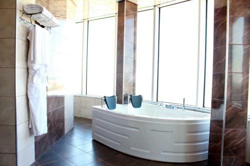 Sumgay?t Plaza Hotel