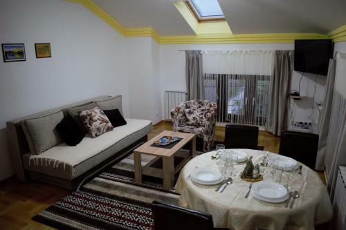 Noble Apartment