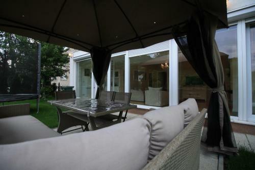 Villa Luxury Riverside Residence