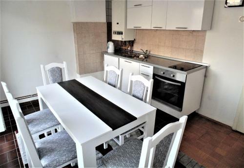 Ferhadija Apartment