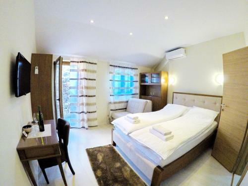 Hostal Vinopolis
