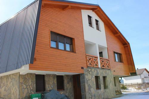 Apartments Zoni