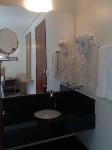 Hotel Cotoches Abre Campo